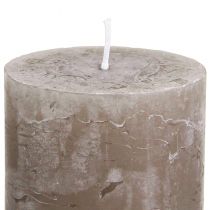 Itens Conjunto de 4 velas cilíndricas marrons sólidas de 60×80 mm. Velas decorativas rústicas para um ambiente aconchegante.