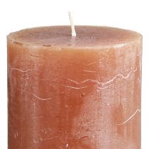 Itens Conjunto de 4 velas decorativas em tom caramelo sólido, 70×120mm, com longa duração, ideais para decoração de casa e mesa.