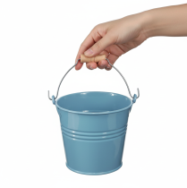 Itens Balde decorativo, metal, alça de madeira, vaso de flores, azul, 16 cm de altura, 2 peças
