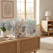 Itens Sacola de presente para bebê menino - Ideal para presentear no nascimento - 23 cm - 2 unidades