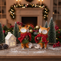 Itens Raposa decorativa com cachecol e pinha, 10 cm, 2 peças