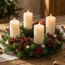 Itens Conjunto de 4 velas rústicas em formato de pilar, cor creme, 70x110 mm, tingidas por inteiro, autoextinguíveis - Ideais para o Advento e decoração festiva.