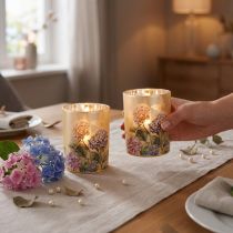 Itens Elegante castiçal com motivos florais para decoração de ambientes aconchegantes, 12,5 cm, 2 peças.