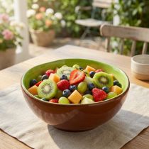Itens Tigela de servir em cerâmica, com estampa de kiwi. Ideal para mesas de jantar e buffets elegantes. 15 cm