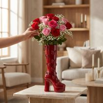 Itens Vaso decorativo em forma de bota com laço, 37 cm