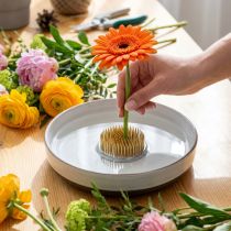 Itens Auxílio criativo para arranjos florais com pinos de latão para Ikebana e arranjos de flores.