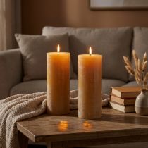 Itens Conjunto de velas de pilar XXL, cor mel, cria uma atmosfera aconchegante, 85x200mm, 100h de duração, pacote com 2 unidades.