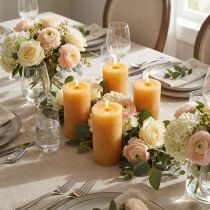 Itens Conjunto de 4 velas cilíndricas cor de mel, 70x120mm - Velas decorativas para decoração de mesas, casamentos e celebrações.