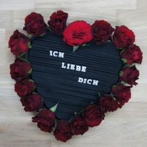 Plugue de coração de espuma floral preto 38 cm 2 unidades