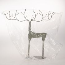 Itens Escultura decorativa de veado com grandes chifres, estilo moderno em metal, 48 cm