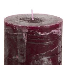 Itens Conjunto de 4 velas cilíndricas vermelho-bordô, 70x100mm, cor sólida, estilo rústico, longa duração.