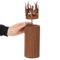 Itens Porta-velas em formato de vela pequena, decoração rústica, metal com pátina, 36 cm de altura.