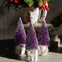Itens Árvore de Natal decorativa em roxo com ponta de neve sobre base de madeira rústica 15cm 3 peças.