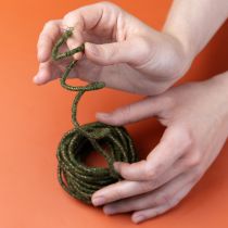 Itens Cordão de lã verde com fio dourado, 5m x 5mm com arame, para decoração e artesanato.