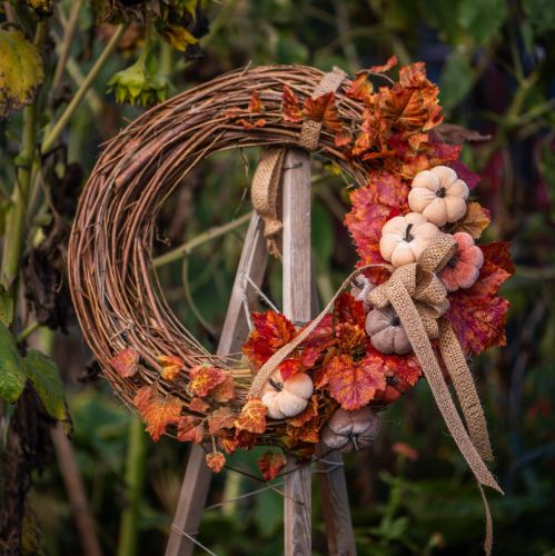 Itens Abóbora decorativa feita de tecido em palito amarelo marrom laranja Ø7cm 9 peças