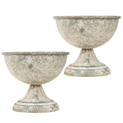 Itens Taça decorativa de metal troféu em antigo Ø12cm H10,5cm 2 peças