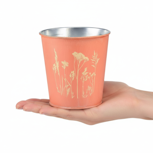 Itens Vaso de flores em formato de damasco, de metal, com Ø11,5 cm e A11,5 cm.