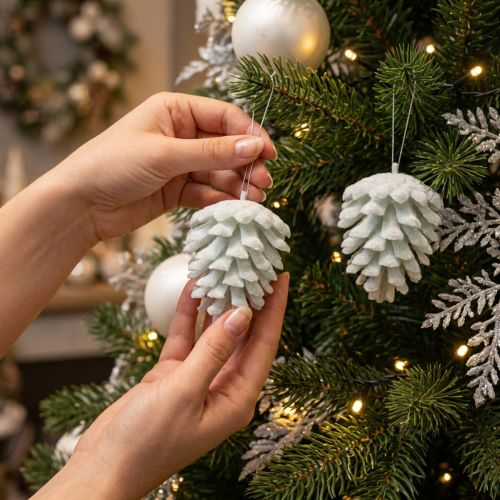 Itens Pinhas decorativas para pendurar brancas 7cm 6 peças