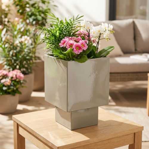 Itens Vaso cúbico verde, 22 cm, com suporte elevado