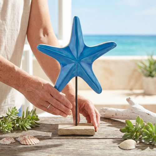 Itens Estrela do mar decorativa sobre base madeira natural azul Ø22cm H32cm