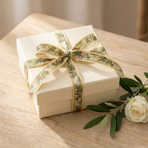 Itens Fita para presente com ramo de oliveira, com elegantes ramos e azeitonas, 1,5 cm, 15 m