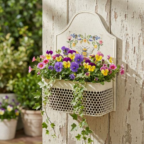Itens Caixa de flores suspensa de metal abelha cor creme C29cm