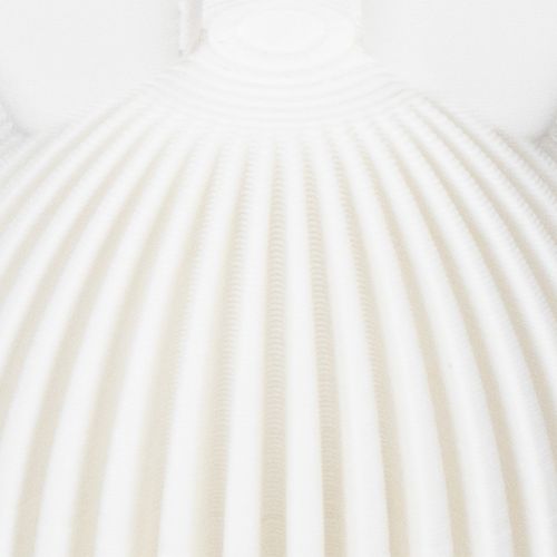 Itens Conjunto de 3 peças com 13 cm de comprimento, composto por uma estatueta decorativa de coelho com um visual plissado, ideal para decoração de interiores moderna, sala de estar ou escritório.