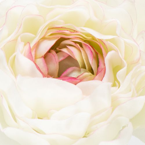 Itens Ranúnculos artificiais com flores delicadas para uma decoração elegante e de fácil manutenção, 51 cm, 3 peças.