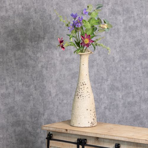 Itens Buquê de flores artificiais com flores coloridas, artisticamente arranjadas para uma decoração elegante, 60 cm