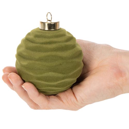 Bola de Natal com aparência aveludada, verde, textura variada, 8 cm, 12 unidades. Bola de Natal flocada verde musgo, bolas de plástico, flocadas na cor verde musgo. Cordões de algodão inclusos para cada bola. | Floristik24.pt