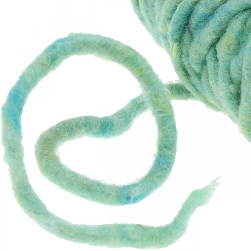 Itens Cordão de feltro com fio de lã verde 20m