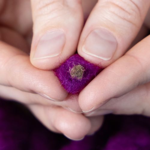 Itens Cordão de lã Mirabell macio roxo, 25m, fita decorativa para artesanato floral.