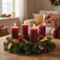 Velas do Advento Rústicas Seguras na Cor Bordô Sólida, Conjunto de 4, 110×60mm, Autoextinguíveis | Floristik24.pt
