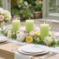 Conjunto de 4 velas cilíndricas verde-lima - Velas elegantes para decoração de mesa e para criar um ambiente acolhedor, 70x120mm - Ideais para celebrações e uso diário. | Floristik24.pt