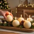 Conjunto de 16 velas esféricas cor creme, 60 mm, velas natalinas, para criar um ambiente festivo, com selo de qualidade RAL. | Floristik24.pt